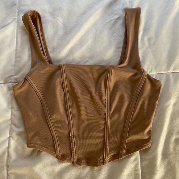 Nude Cropped Top - Picture 3 of 5